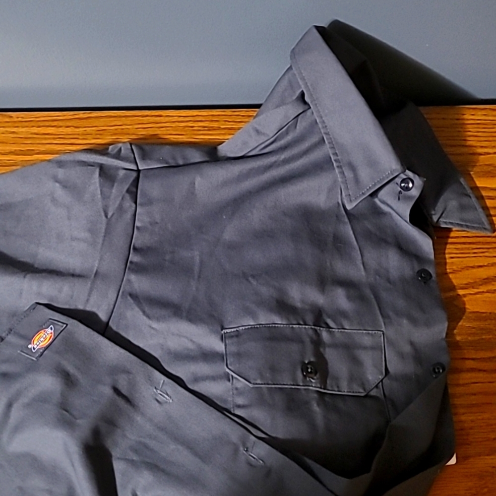 Dickies shirt